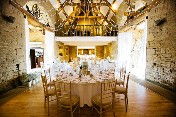 barn-wedding-reception