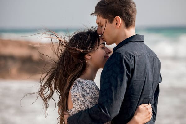 Beautiful engagement photo session by the sea | Tacchia & Andre Beautiful engagement photo session by the sea | Tacchia & Andre