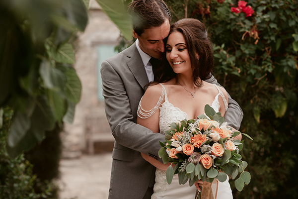 Beautiful summer wedding in Paphos with roses in white and light orange tones │ Nicole & Colin Beautiful summer wedding in Paphos with roses in white and light orange tones │ Nicole & Colin