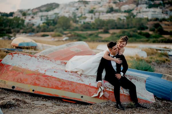 A beautiful summer wedding with white flowers and romantic details | Ntina & Vaggelis