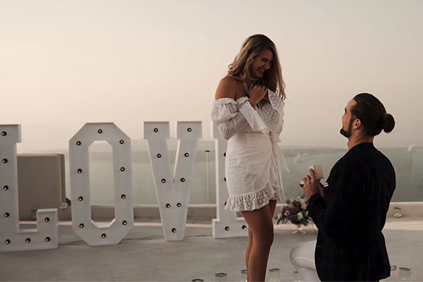 Beautiful video of a surprise wedding proposal in Santorini | Sophia & Parker Beautiful video of a surprise wedding proposal in Santorini | Sophia & Parker