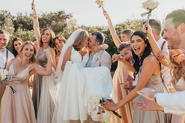 Charming garden wedding in Lisbon with white blooms | Linda & Colm Charming garden wedding in Lisbon with white blooms | Linda & Colm