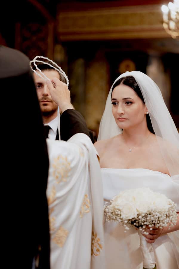 Chic Summer Wedding Nicosia Gorgeous White Flowers