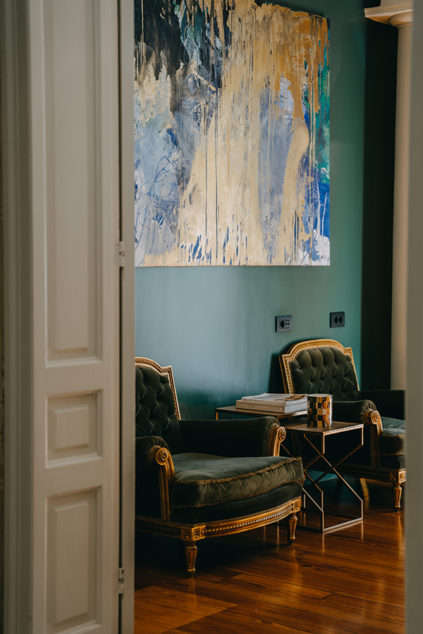 choose-the-bold-type-hotel-dreamy-wedding-reception_02