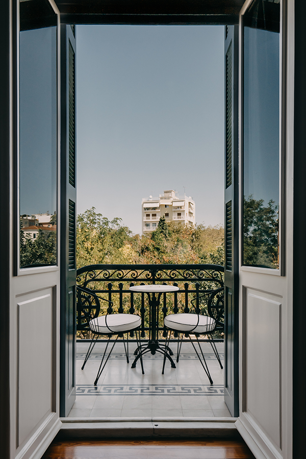 choose-the-bold-type-hotel-dreamy-wedding-reception_08