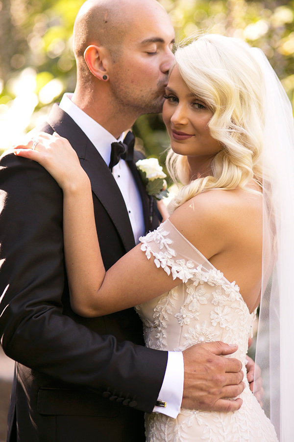 classic-elegant-wedding-white-flowers_02