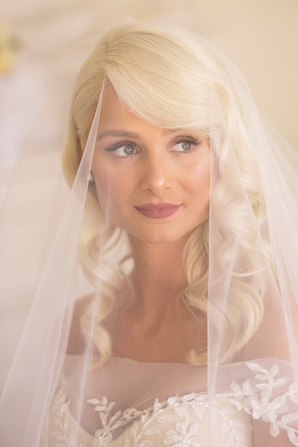 classic-elegant-wedding-white-flowers_12