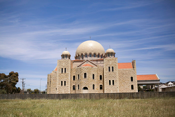 classic-elegant-wedding-white-flowers_16