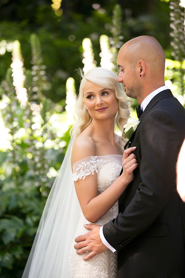 classic-elegant-wedding-white-flowers_32