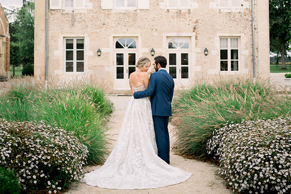 Classic meets luxe in this gorgeous summer wedding in France | Melissa & Chris Classic meets luxe in this gorgeous summer wedding in France | Melissa & Chris