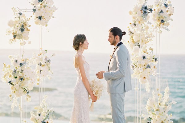 Coastal styled shoot with ethereal blooms at Abaton Island Resort Coastal styled shoot with ethereal blooms at Abaton Island Resort