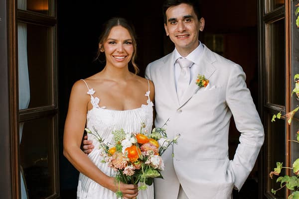 Elegant floral-filled wedding at the charming Hatzi Mansion | Elizabeth & Napoleon Elegant floral-filled wedding at the charming Hatzi Mansion | Elizabeth & Napoleon