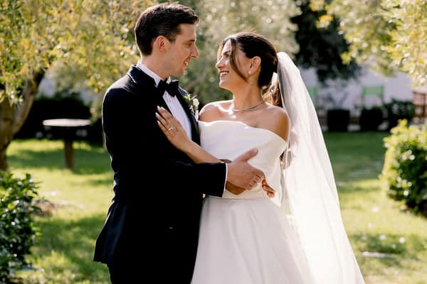 Elegant summer wedding in Chalkidiki with white blooms | Christin & Antonio Elegant summer wedding in Chalkidiki with white blooms | Christin & Antonio