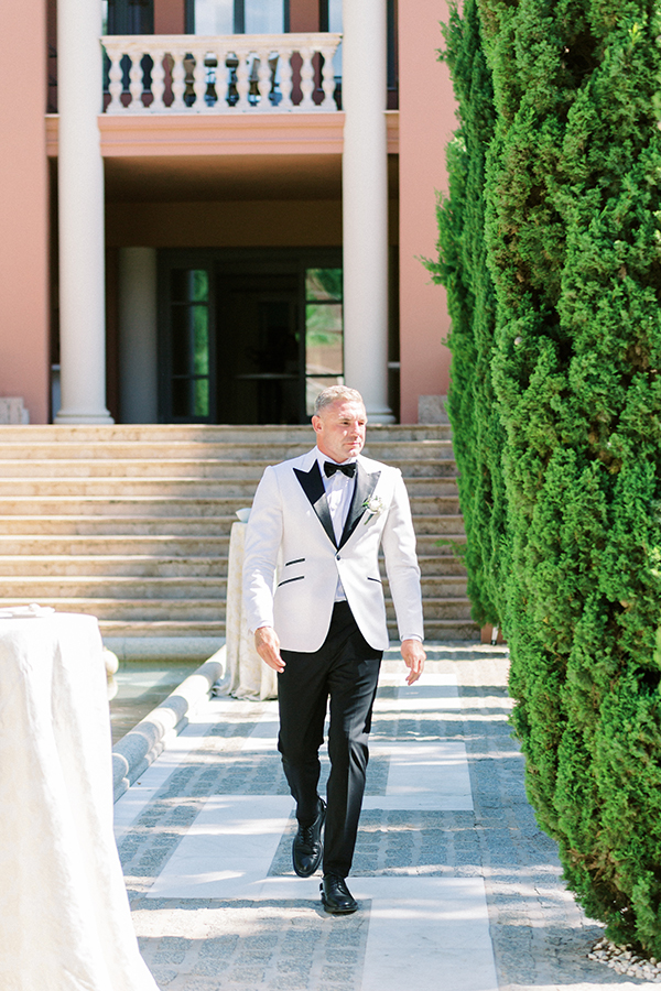 flower-filled-wedding-spain-blush-pink-details_14