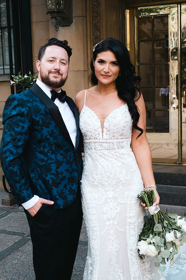 gold-white-summer-wedding-canada-romantic-touches_01