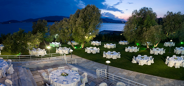 have-your-wedding-at-this-truly-beautiful-wedding-venue_08