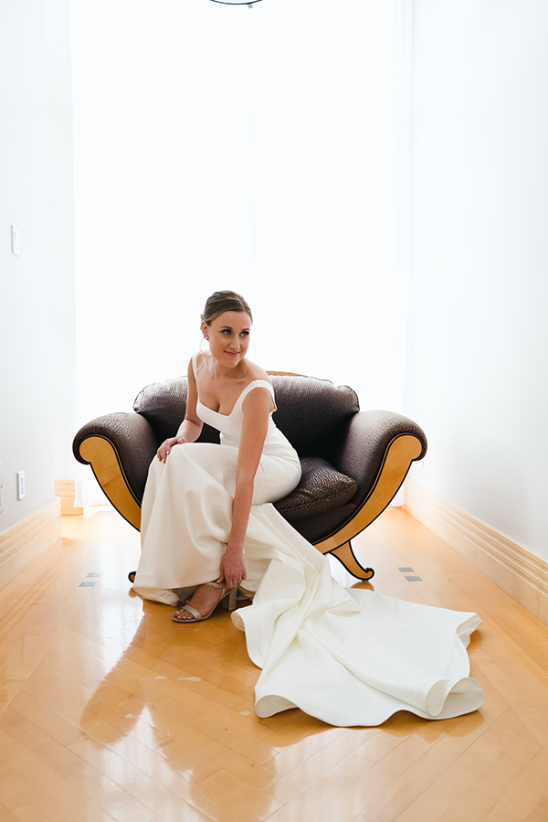 impossibly-pretty-wedding-elegant-decor-maison-principale_07