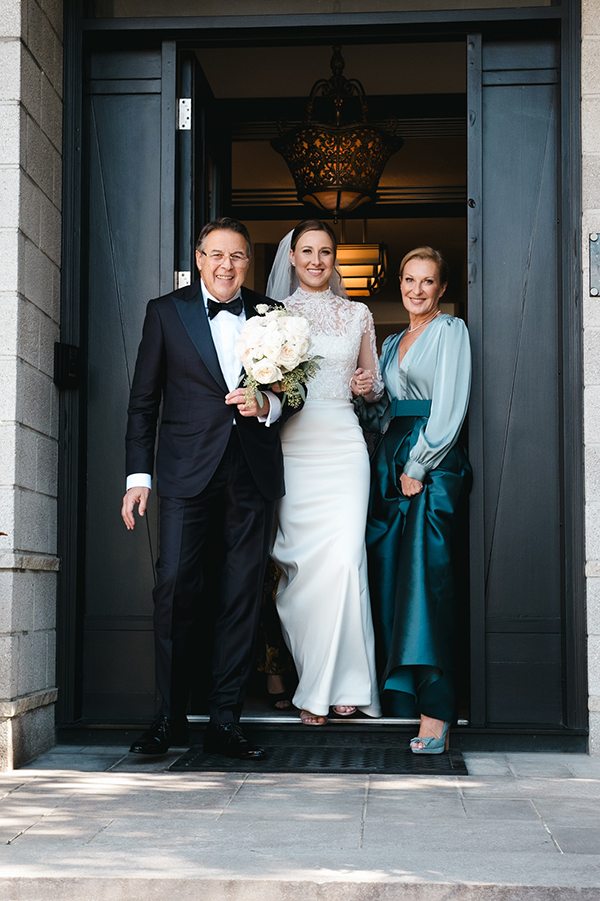 impossibly-pretty-wedding-elegant-decor-maison-principale_10