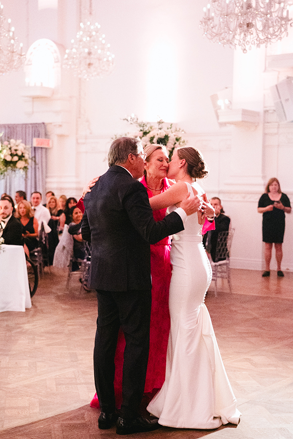 impossibly-pretty-wedding-elegant-decor-maison-principale_17