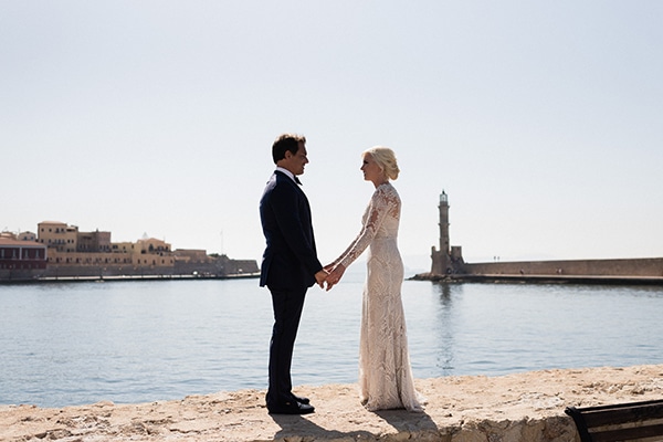 Intimate destination elopement in Crete with greenery and white flowers | Kat & Joe Intimate destination elopement in Crete with greenery and white flowers | Kat & Joe