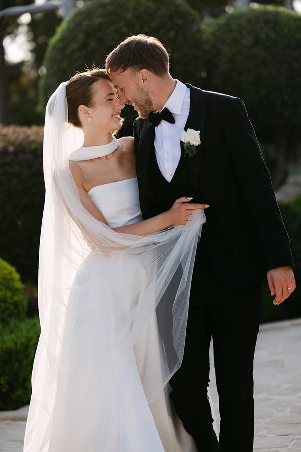 Liopetro Destination Wedding White Flowers