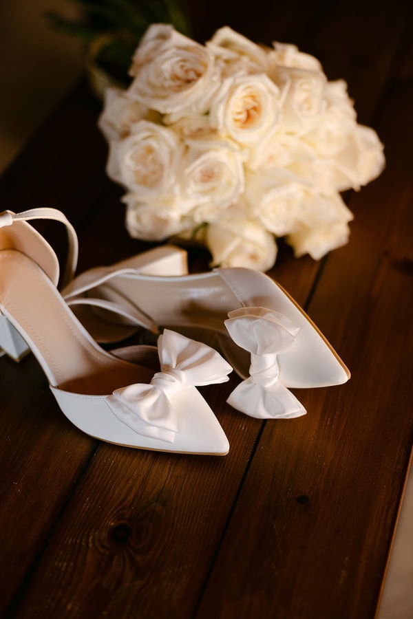 Liopetro Destination Wedding White Flowers