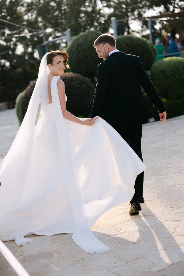 Liopetro Destination Wedding White Flowers
