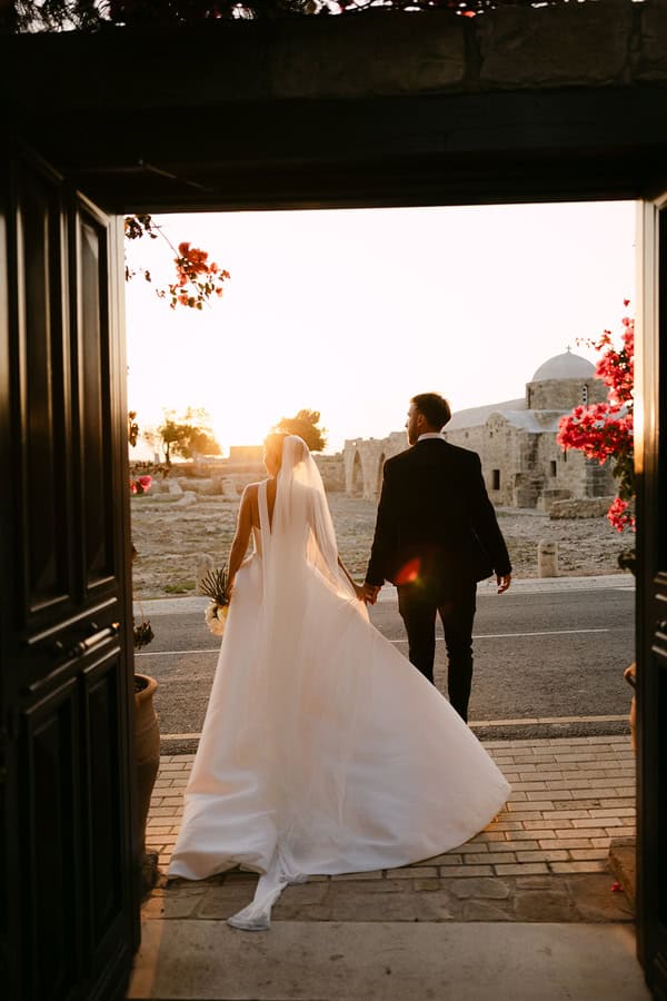 Liopetro Destination Wedding White Flowers