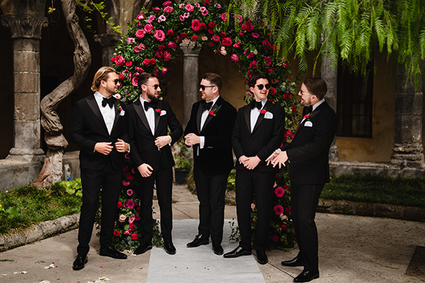 lush-pink-floral-wedding-sorrento-italy_12x