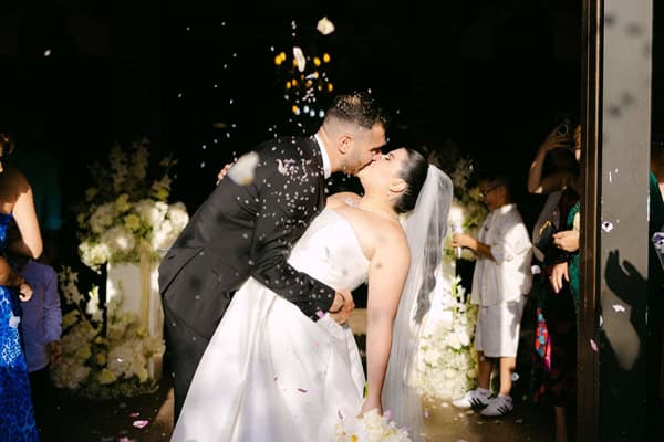 Modern elegance with bold black details in a chic Nicosia wedding | Andriani & Adamos