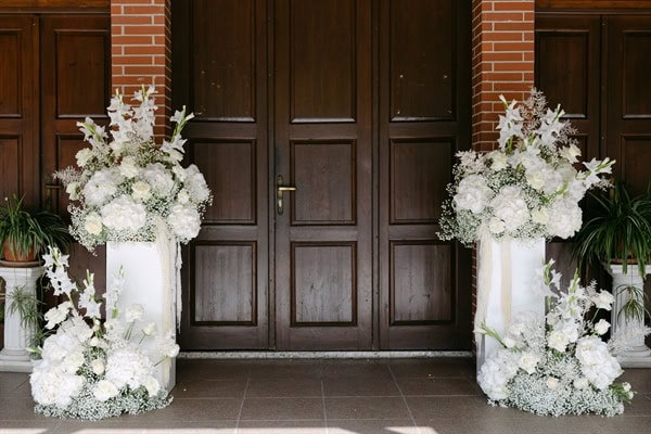 modern-elegance-bold-black-details-chic-nicosia-wedding_16