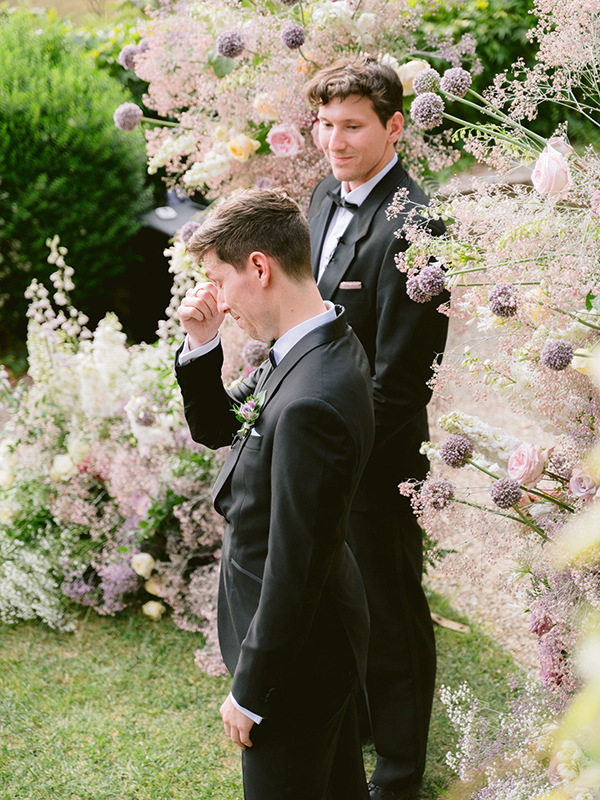 modern-garden-wedding-florence-italy-lush-florals_20