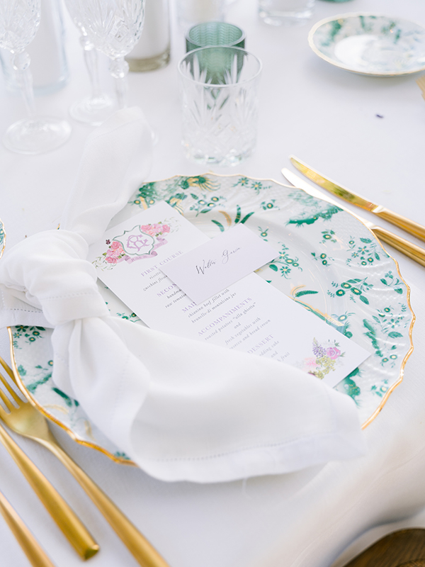 modern-garden-wedding-florence-italy-lush-florals_30x