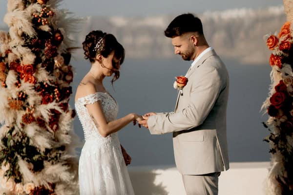 Romantic Santorini elopement with autumnal hues | Kerstin & Marko Romantic Santorini elopement with autumnal hues | Kerstin & Marko