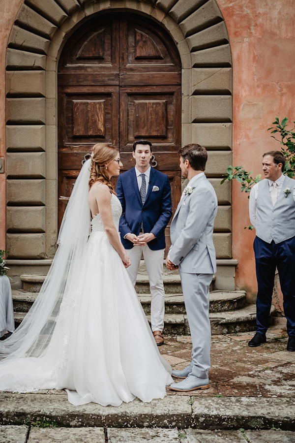 romantic-summer-wedding-tuscany-rustic-details_25