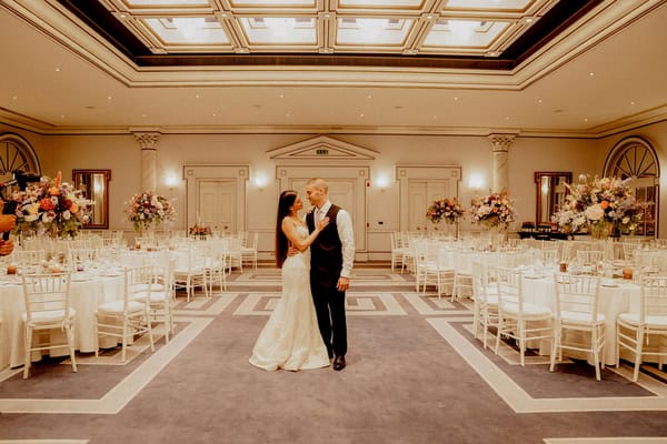 Romantic summer wedding with vibrant blooms at Annabelle Hotel | Marina & Dimitris