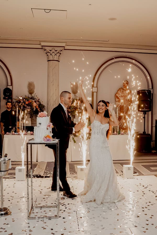 Romantic Summer Wedding Vibrant Blooms Annabelle Hotel