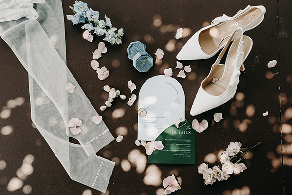 romantic-wedding-umbria-overflowing-lovely-details_07