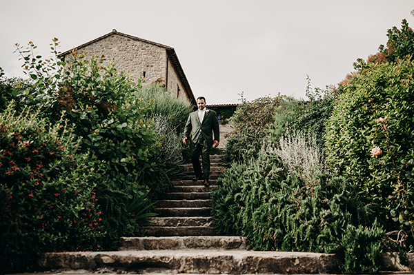 romantic-wedding-umbria-overflowing-lovely-details_14