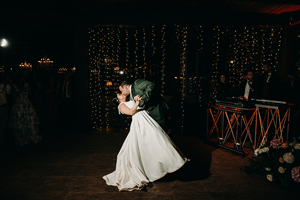 romantic-wedding-umbria-overflowing-lovely-details_32