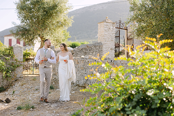 Rustic chic wedding on the gorgeous greek island of Ithaca | Kate & Spencer