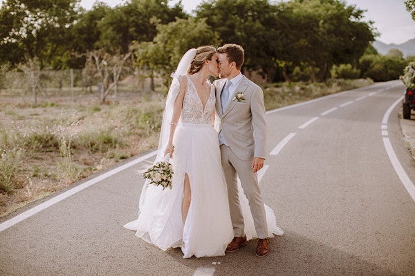 Rustic chic wedding in Spain in earthy tones │ Laura & Genís Rustic chic wedding in Spain in earthy tones │ Laura & Genís