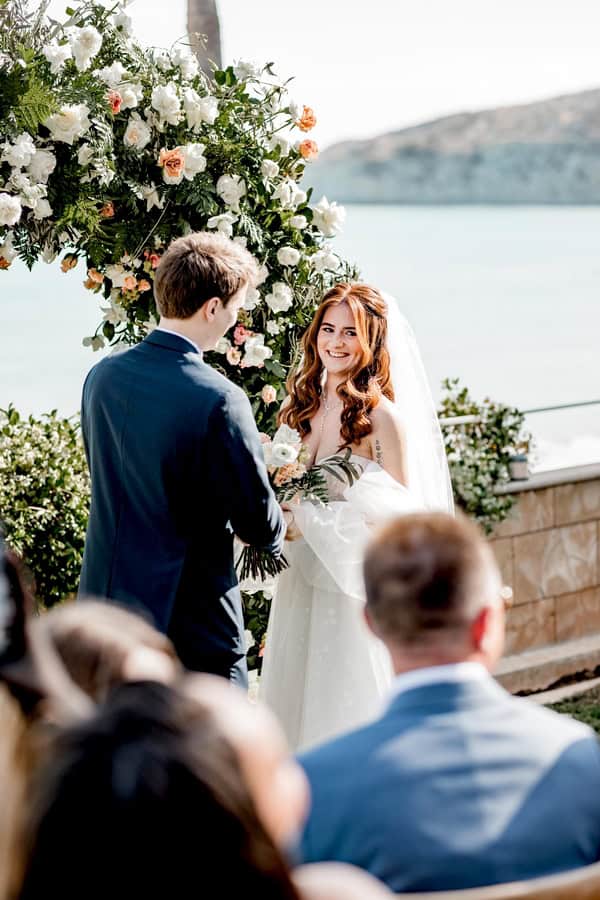 Spring Wedding Columbia Beach Resort Romantic White Terracotta Flowers