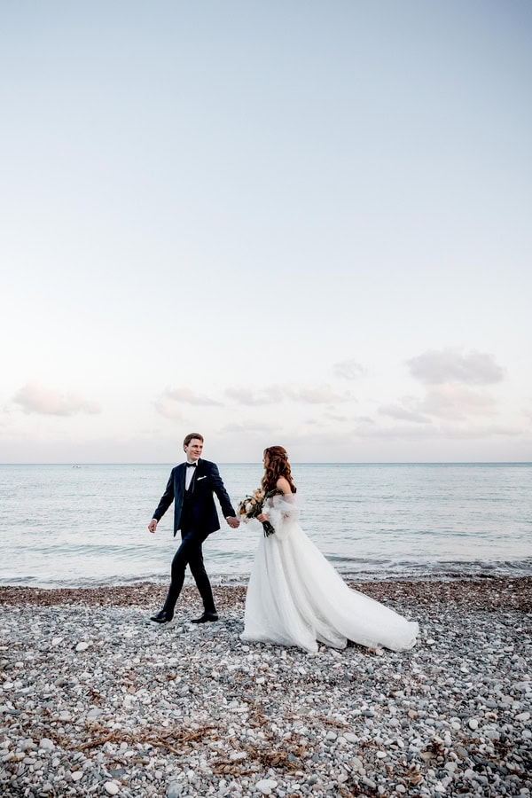 Spring Wedding Columbia Beach Resort Romantic White Terracotta Flowers