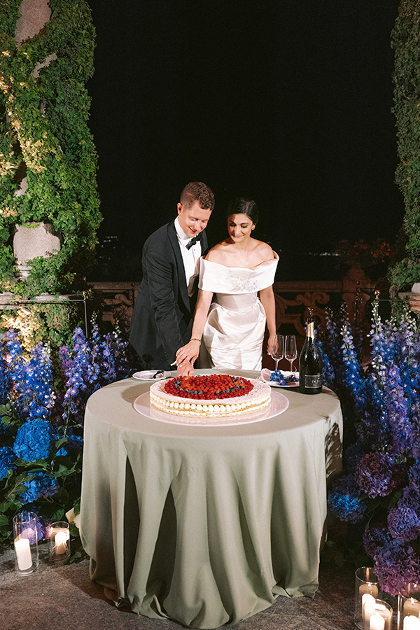 stunning-lake-como-wedding-lush-florals_77