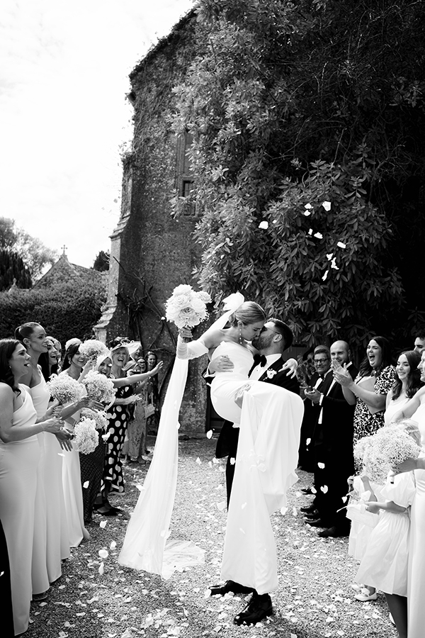 stylish-summer-wedding-yeovil-uk-vintage-touches_13