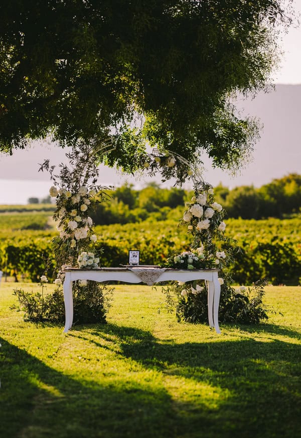 Summer Wedding Velvento Romantic Details