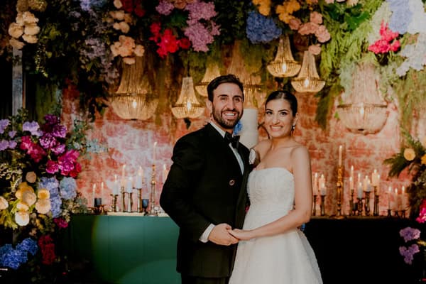 Chic summer wedding with vibrant florals | Rafaella & Iakovos Chic summer wedding with vibrant florals | Rafaella & Iakovos
