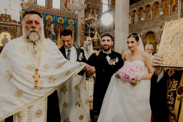 Summer Wedding With Vibrant Flowers
