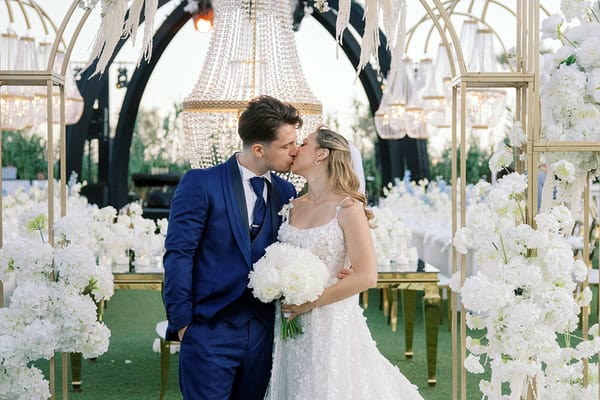 Timeless Athens wedding with chandeliers and lush white flowers | Joanna & Spiros Timeless Athens wedding with chandeliers and lush white flowers | Joanna & Spiros